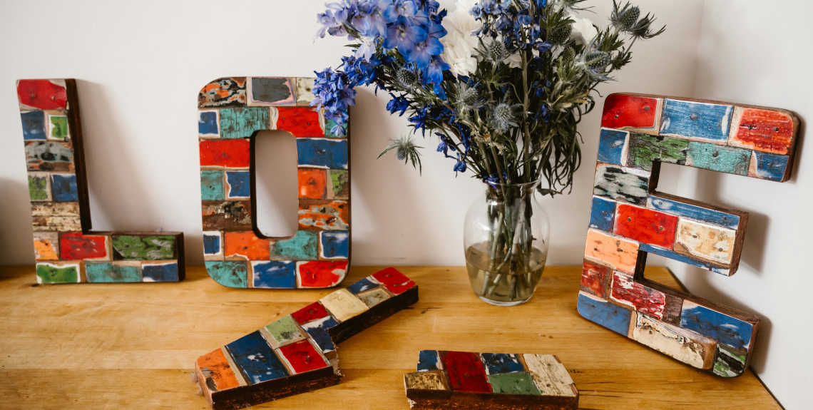 Love Letters auf einem Tisch Love Letters auf einem Tisch